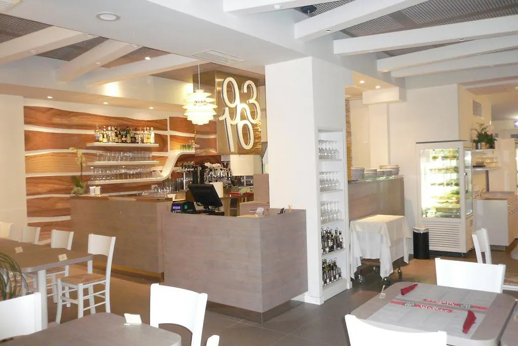 Hotel Daniela 리미니 3*,  이탈리아